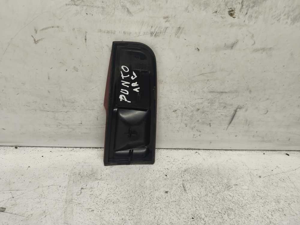 FEU ARRIERE GAUCHE FIAT - Vue 2